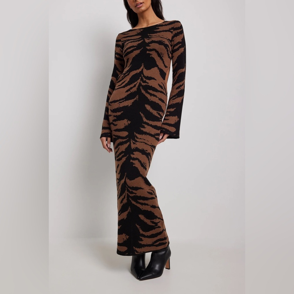 NA-KD Tiger Print Knitted Maxi Dress with slits on the side